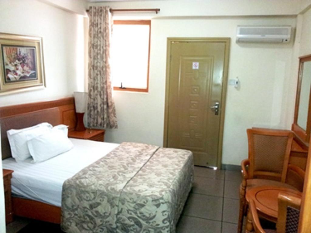 Sunset Hotel Kumasi Pokój zdjęcie